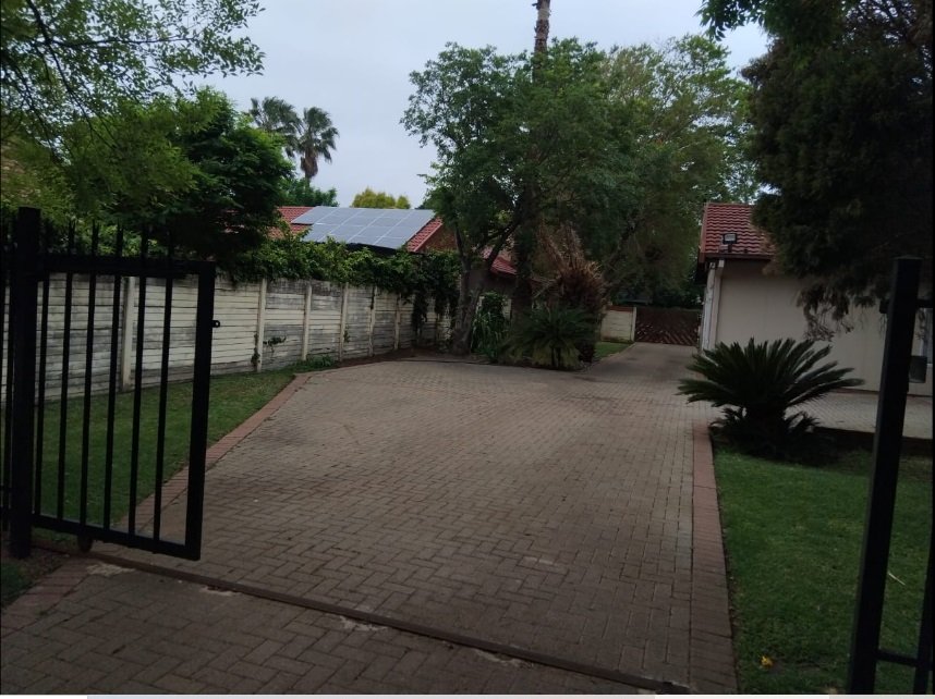 5 Bedroom Property for Sale in Flimieda North West